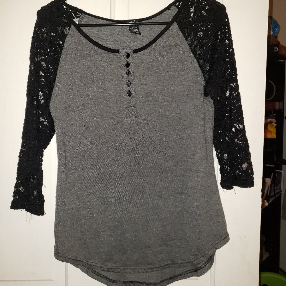 Rue 21 supper cute 3/4 sleeve shirt